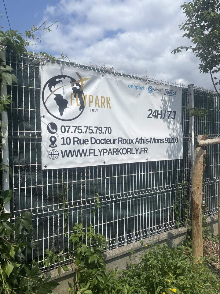 Place de parking sécurisée Orly