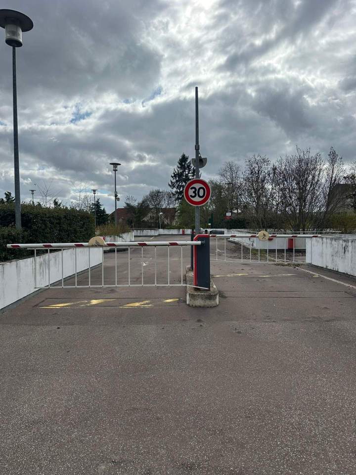 Parking aéroport proche d'Orly