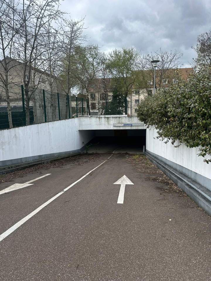 Stationnement sécurisé Orly